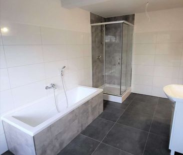 Helle, moderne 3-Zimmer-Etagenwohnung! 2022/23 komplett saniert! - Photo 1