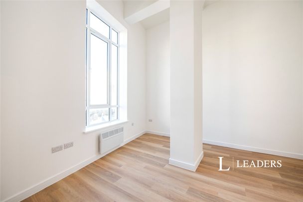 2 bedroom apartment to rent Commercial Road, Portsmouth, Hampshire, PO1 - Photo 1