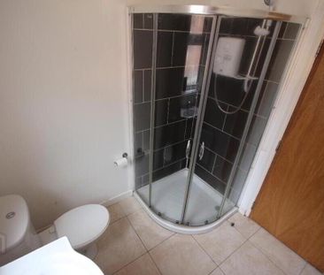 Malone Avenue, Room 5, R6 & R7. All Bills Included, Belfast, BT9 6ER - Photo 6