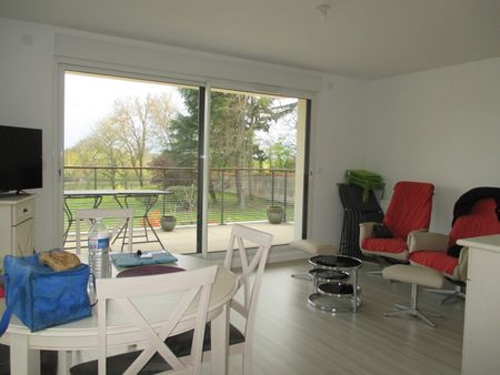Location Appartement 3 pièces 60m² ST JEAN DE BRAYE 45800 - Photo 2