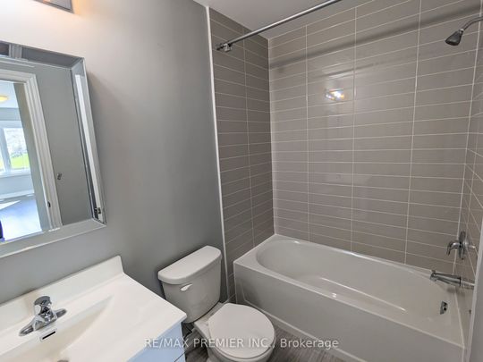 Condo Townhouse For Lease | N8134626 - Photo 1