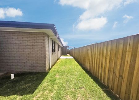 3 Ellis Street, Thornton - Photo 2