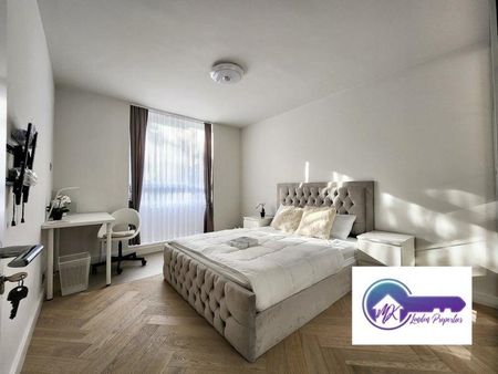 1 Bedroom Room in Flat Share To Rent - Photo 2