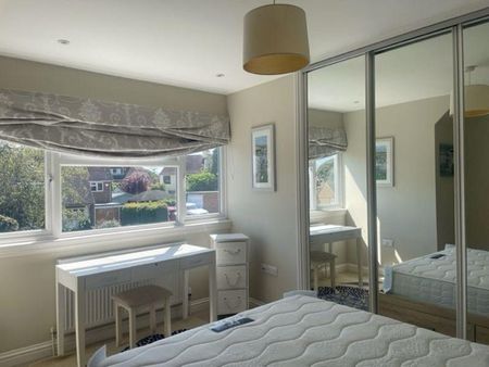 3 bedroom semi-detached house to rent - Photo 5