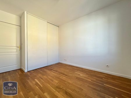 Location Appartement 3 pièces 66m² VILLEFRANCHE SUR SAONE 69400 - Photo 3