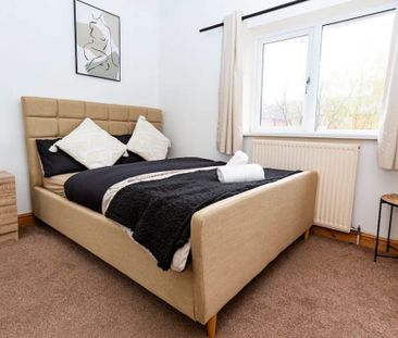 3 Bed Semi-Detached House, Amesbury Circus, NG8 - Photo 4