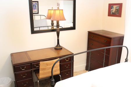 For Lease - 445 Ontario Street Unit# Bsmt, Toronto, Ontario - Photo 3