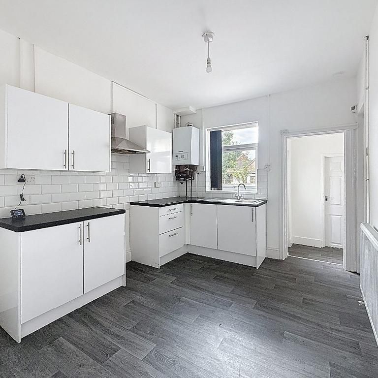 2 bedroom terraced house to rent - Photo 1