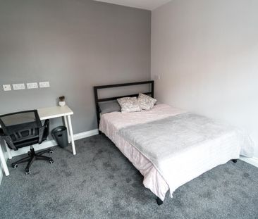 13 Emmerson Street - Photo 3