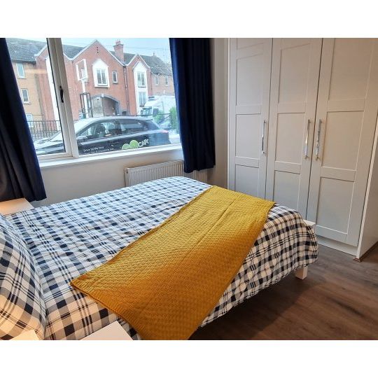 Room for rent in 7-bedroom apartment in Dublin - Photo 1