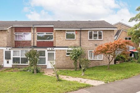5 bedroom detached house to rent - Photo 2