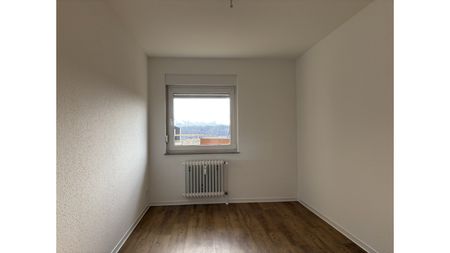 Frisch renovierte 4,5-Zimmer-Wohnung, nur mit Wohnberechtigungsschein - Photo 2