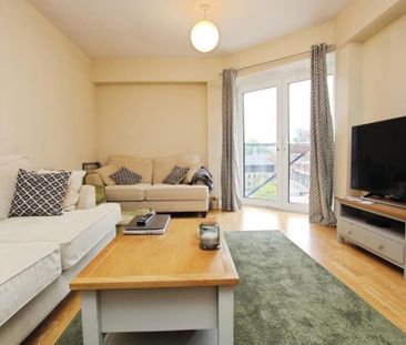 A brilliant property within walking distance of Temple Meads and th... - Photo 4