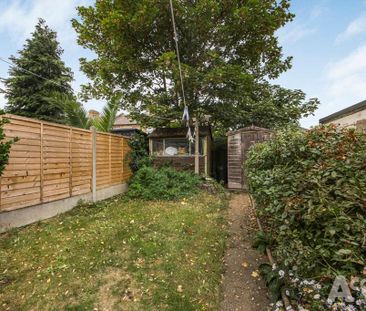 3 bedroom terraced house to rent - Photo 4