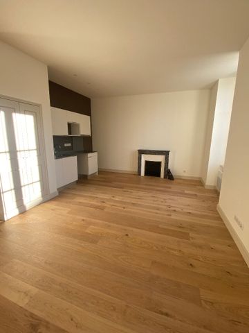 Location Appartement 2 pièces 44m² - Photo 3