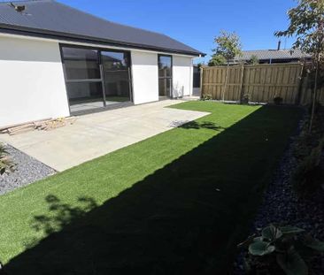 Modern Living in this 3 Bedroom Home! - Photo 3