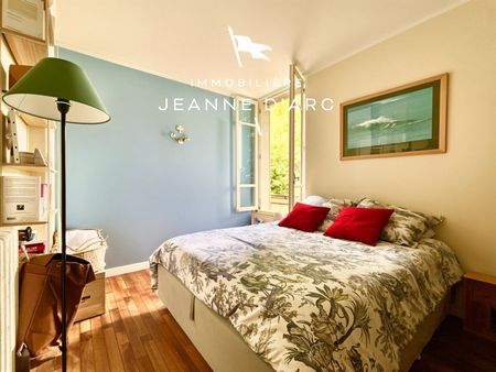 VERSAILLES LES PRES - Deux pièces 39m² refait à neuf avec un jardin privatif - Photo 3