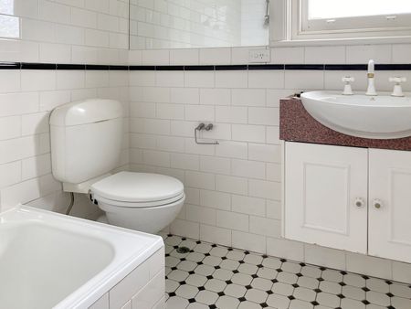 4/7-9 Ormsby Grove, Toorak VIC 3142 - Photo 4