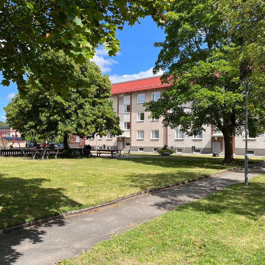 Lövåsvägen 8 - Foto 1