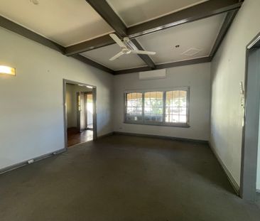 Charming 3-Bedroom Home - Photo 4