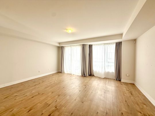 For Lease - 33 Thomas Armstrong Lane, Richmond Hill, Ontario - Photo 1