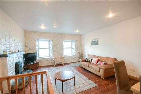 2 Hamilton's Row, Courtmacsherry, West Cork, P72 P684 - Photo 2