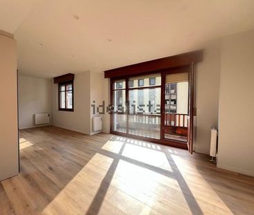 Alquiler de piso en Calle Paulino Mendivil - Photo 5