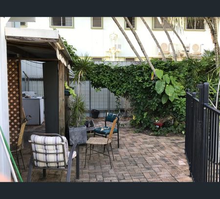 1/19a Peel Street, Mackay, Qld 4740 - Photo 4