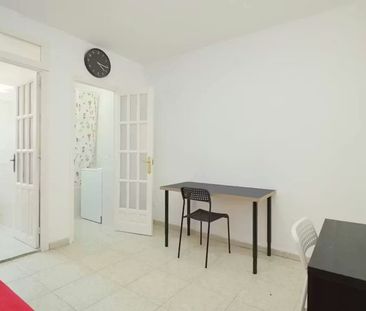 Carrer de Sant Roc, Barcelona, Catalonia 08014 - Photo 2