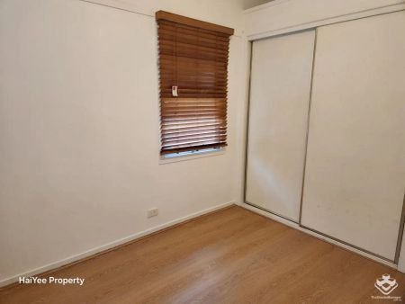 “Charming 3-Bedroom Home in Moorooka” - Photo 5