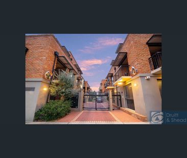 28/120-122 Lake Street, Perth, WA 6000 - Photo 4
