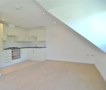 Devereaux Crescent, Ebley, Stroud, Gloucestershire, GL5 - Photo 2