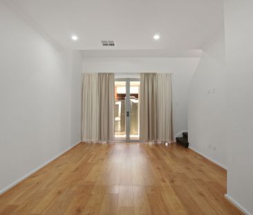 Light-Filled Modern Townhouse with 6.6kW Solar in a Prime Lifestyle... - Photo 1