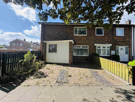 3 bedroom end of terrace house to rent - Photo 3