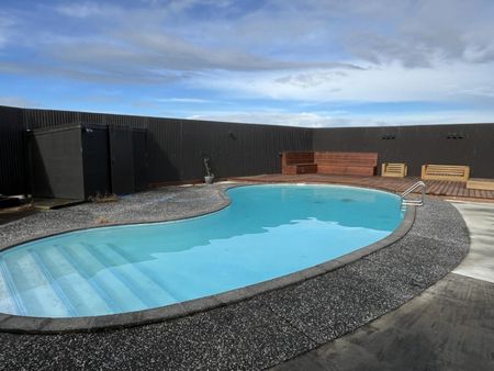 Rural retreat with room to roam - Photo 3