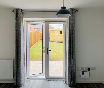 2 bedroom end of terrace house to rent - Photo 2