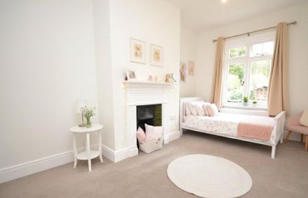 4 bedroom detached house to rent - Photo 5