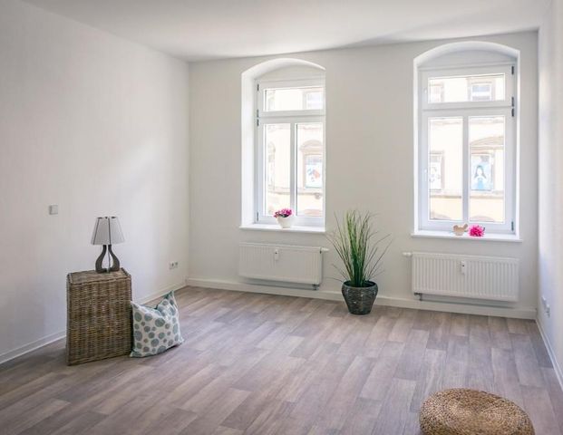 Großzügige 3-Raum-Altbauwohnung mit Balkon - Photo 1