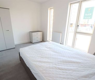 Valette Square, a luxurious three double bedroom townhouse, offered... - Photo 5