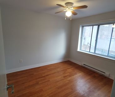 For Lease - 1785 Victoria Pk Avenue Unit# MAIN FLOOR, Toronto, Ontario - Photo 3
