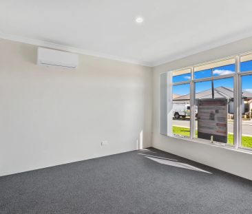 Beachside Family Living at Its Best - 3 Anaconda Loop, Dawesville - Photo 6
