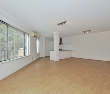 Private Three Bedroom Oasis - Photo 2