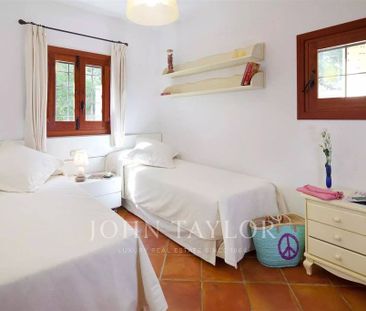 4 bedroom luxury Villa for rent in Sant Carles de Peralta, Spain - Photo 2