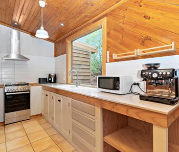 Comfort, Warmth & Convenience in Frankston - Photo 2