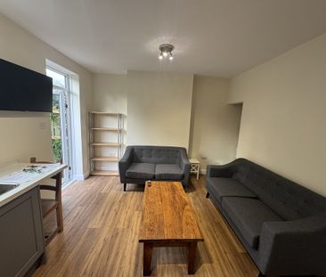 Starkey Crescent, Tang Hall - P2214 - Photo 1