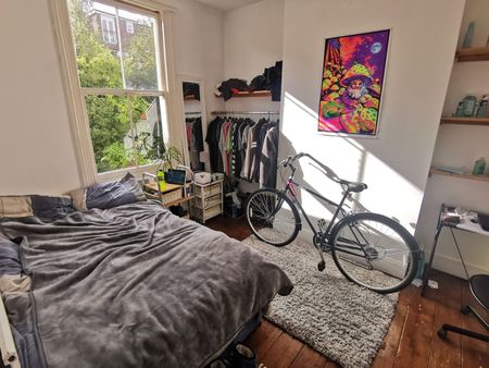 5 Bed Terraced House, Campbell Road, BN1 - Photo 3