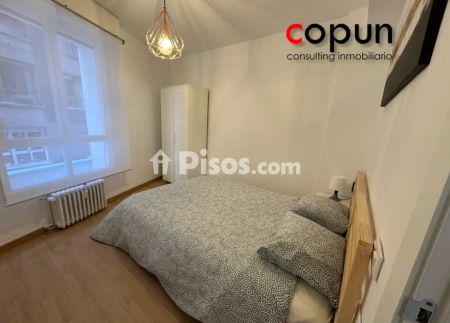 Piso en alquiler en Centro - Foto 3