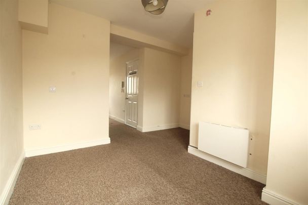 1 Bedroom Flat - Studio To Let - Photo 1