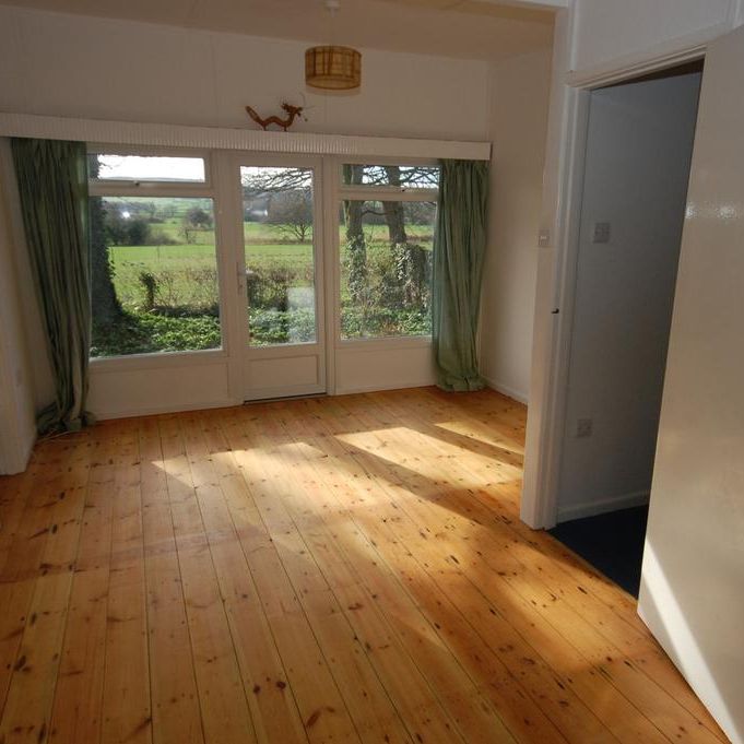 2 bedroom bungalow to rent - Photo 1