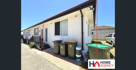 Neat & Modern Townhouse with Quality Finishes - Photo 3